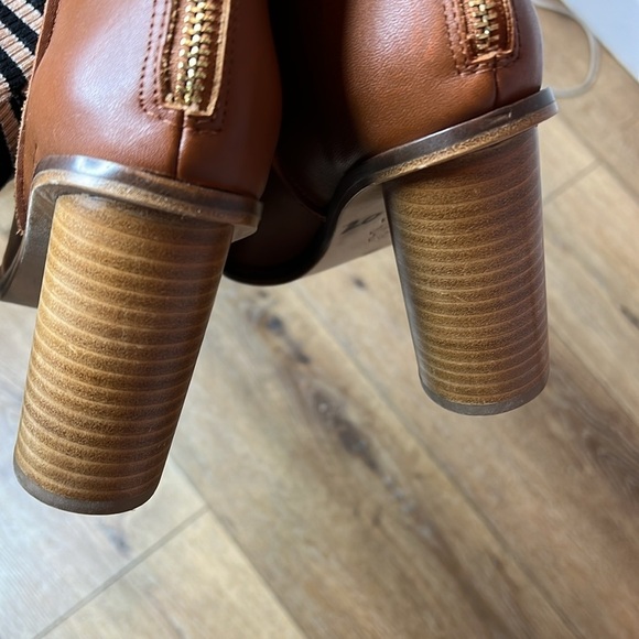 NWOB Martha Davis Chestnut Heel Booties Size 41/10 - Picture 6 of 8
